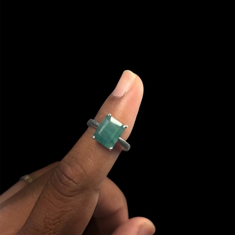 Handmade 925 Sterling Silver Ring with Natural 3.5ct Emerald Gemstone size 7.5